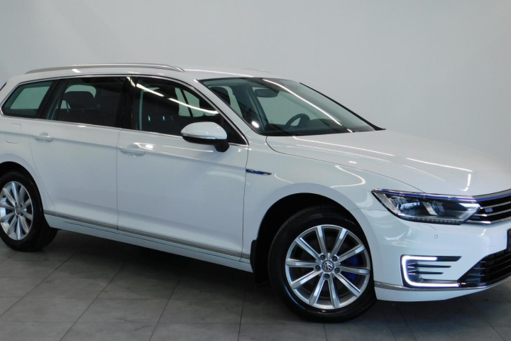 VOLKSWAGEN PASSAT SW