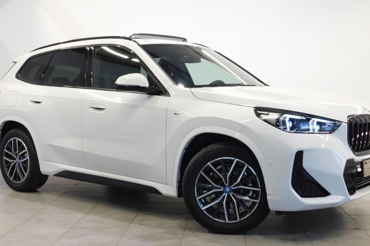 BMW X1 U11
